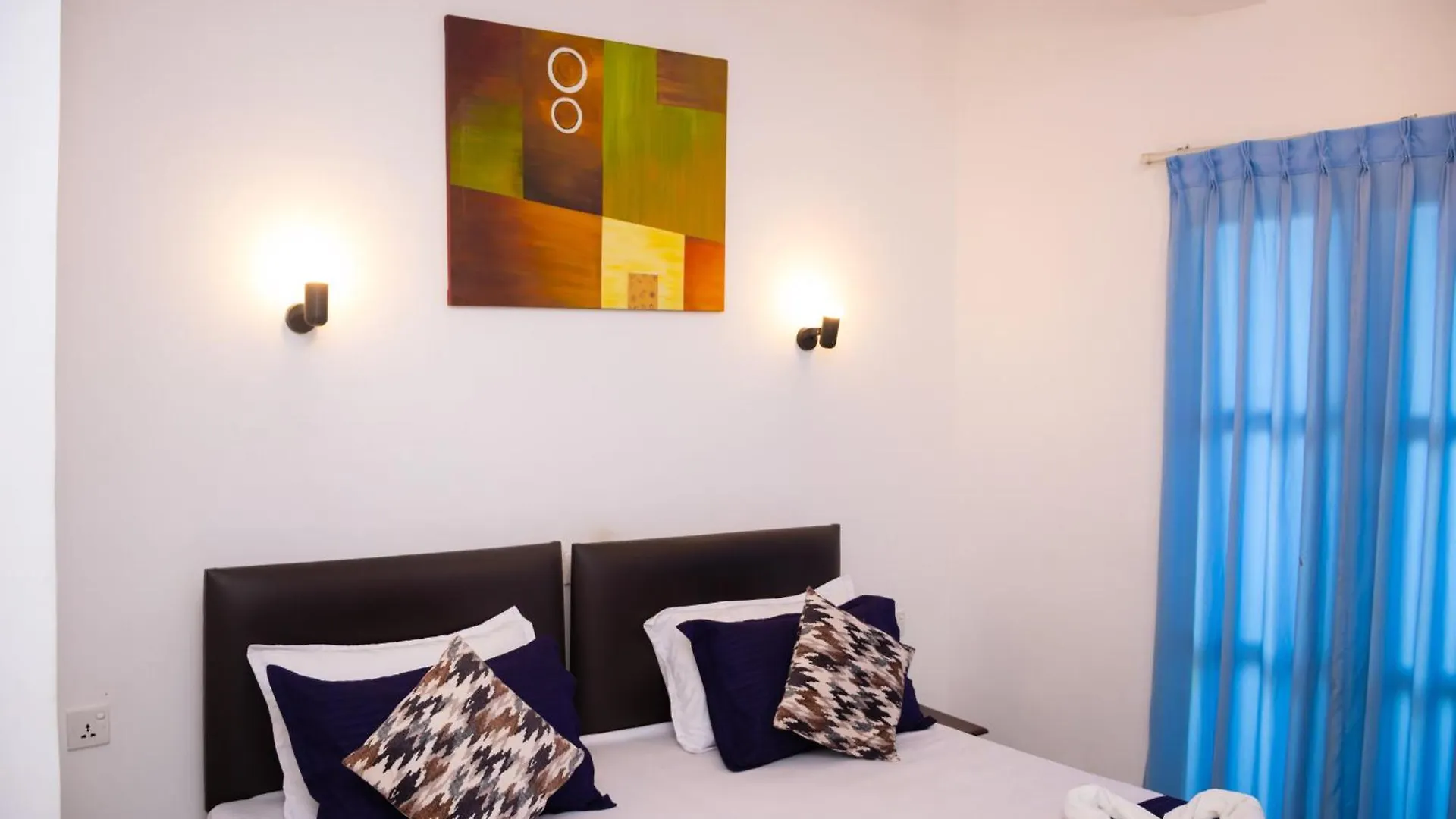 Woodnest Windmill Beach Hotel Negombo