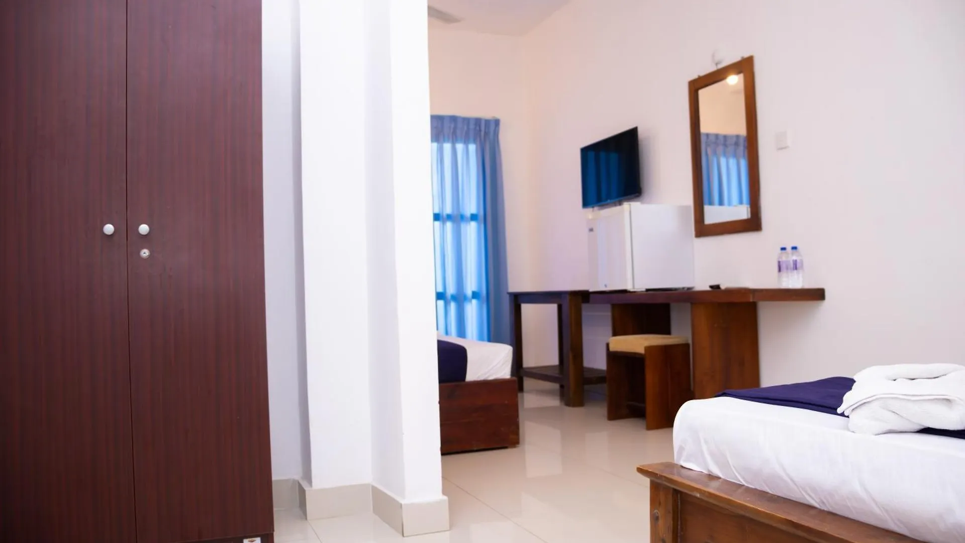 Woodnest Windmill Beach Hotel Negombo 2*,
