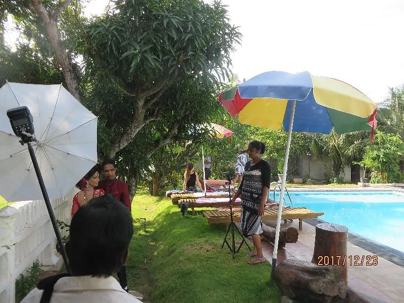 Woodnest Windmill Beach Hotel Negombo