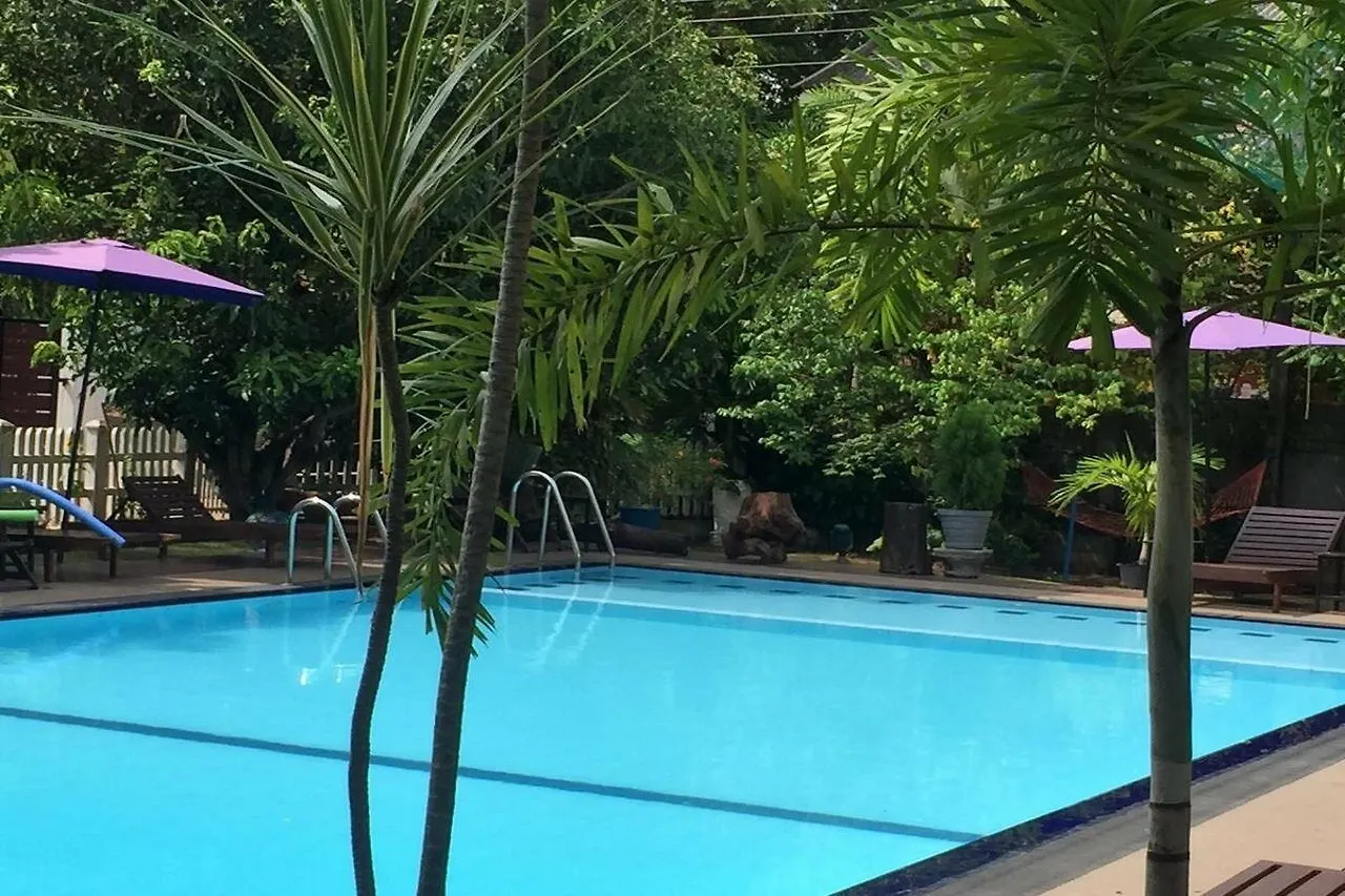 Woodnest Windmill Beach Hotel Negombo